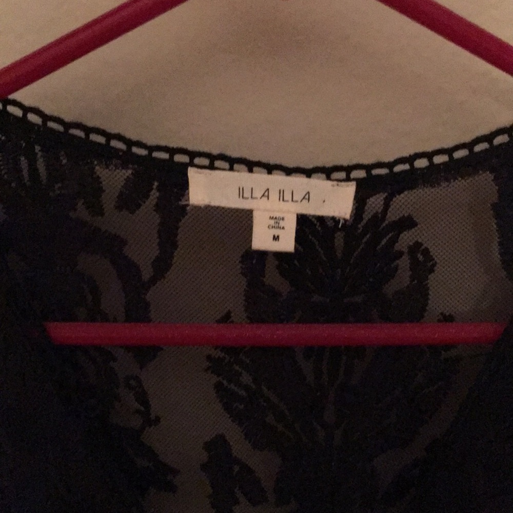 Black lace Illa Illa size medium dress